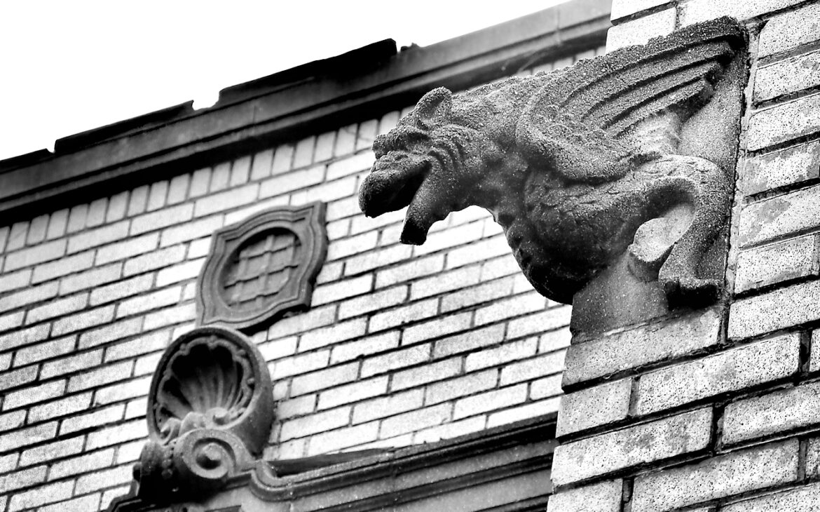 Photo Challenge Week 24, 2025: Street Details